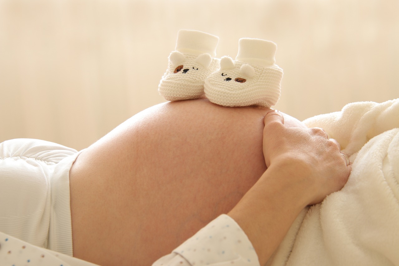 Est-ce qu’une femme enceinte peut aller dans un spa jacuzzi ? Voici ce qu’il faut savoir, Ligne-Spa