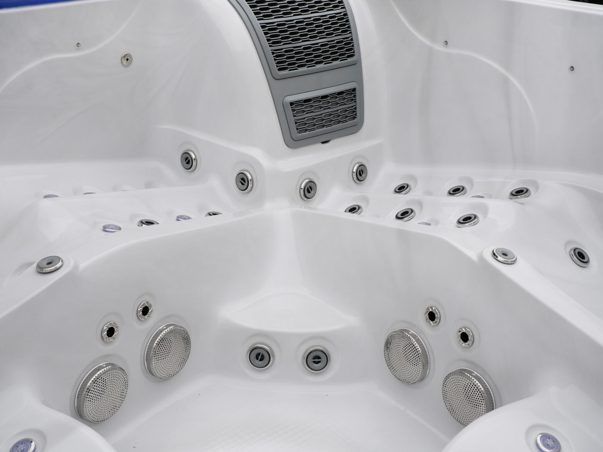 Ligne spa BIARRITZ Eco Energie (2026) – 5 places, dont 2 allongées – Option Pompe a Chaleur Eco Energie Ligne-Spa Ligne spa BIARRITZ Eco Energie (2026) – 5 places, dont 2 allongées – Option Pompe a Chaleur Eco Energie Ligne-Spa