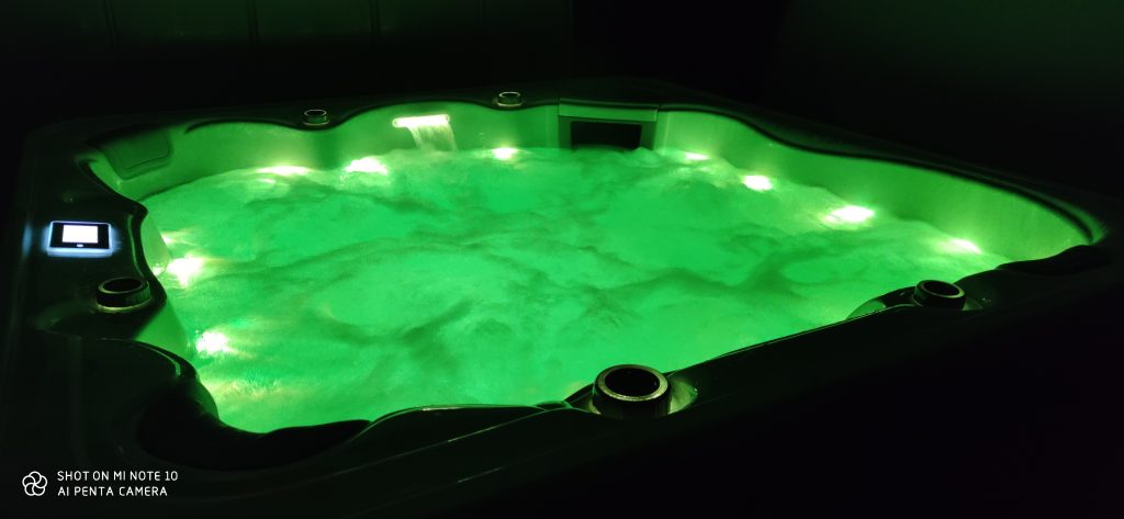 Chromothérapie : bienfaits, couleurs et utilisation dans un spa, Ligne-Spa