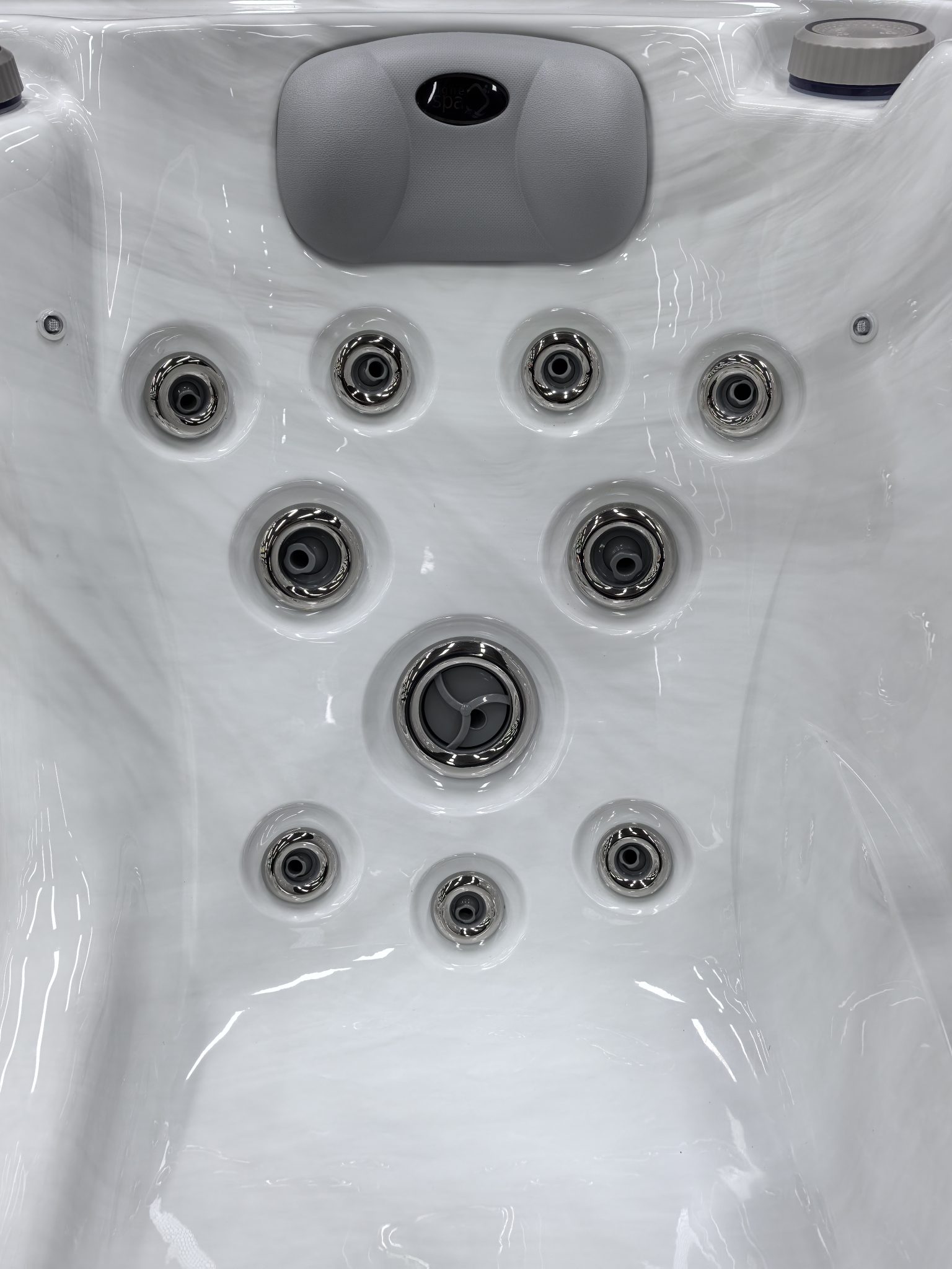 Ligne Spa LS PORTO VECCHIO ECO-ENERGIE – Spa 2m x 2m – 5 places dont 2 places allongées SPAS Ligne-Spa Ligne Spa LS PORTO VECCHIO ECO-ENERGIE – Spa 2m x 2m – 5 places dont 2 places allongées SPAS Ligne-Spa