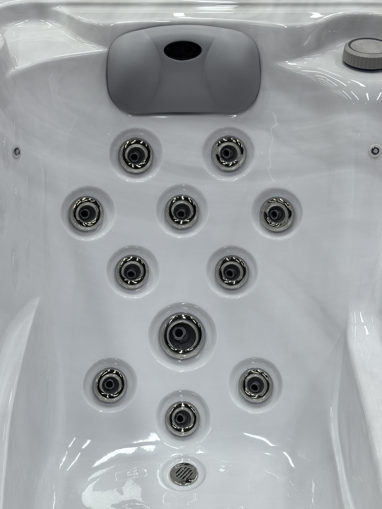 Spa LS VENISE Ecomax – Spa 2 places allongées – Plug and Play SPAS Ligne-Spa Spa LS VENISE Ecomax – Spa 2 places allongées – Plug and Play SPAS Ligne-Spa