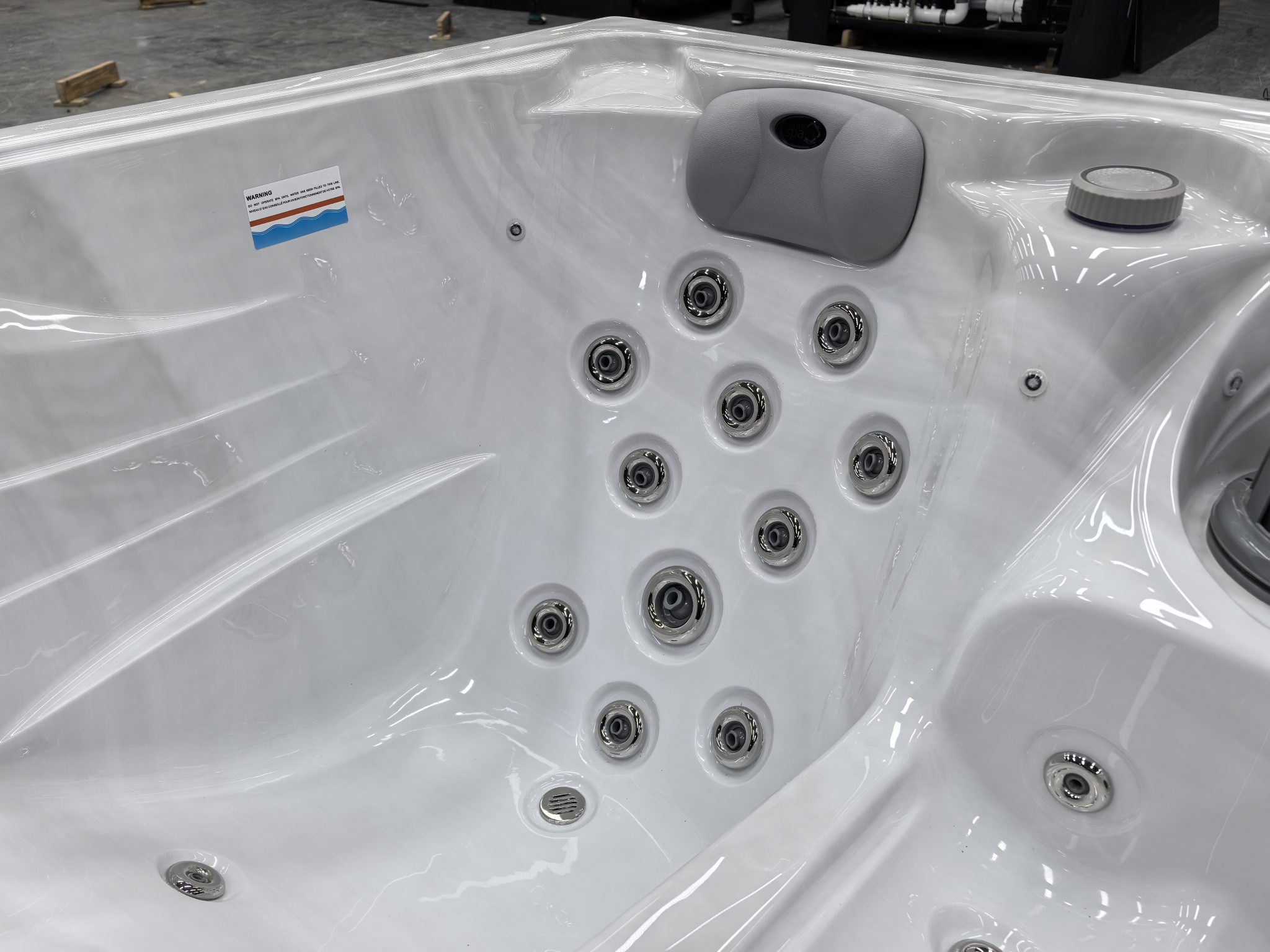 Spa LS VENISE Ecomax – Spa 2 places allongées – Plug and Play SPAS Ligne-Spa Spa LS VENISE Ecomax – Spa 2 places allongées – Plug and Play SPAS Ligne-Spa